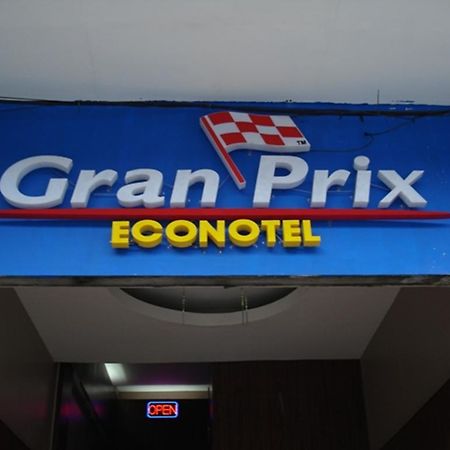 Gran Prix Hotel Pasay Manilla Buitenkant foto